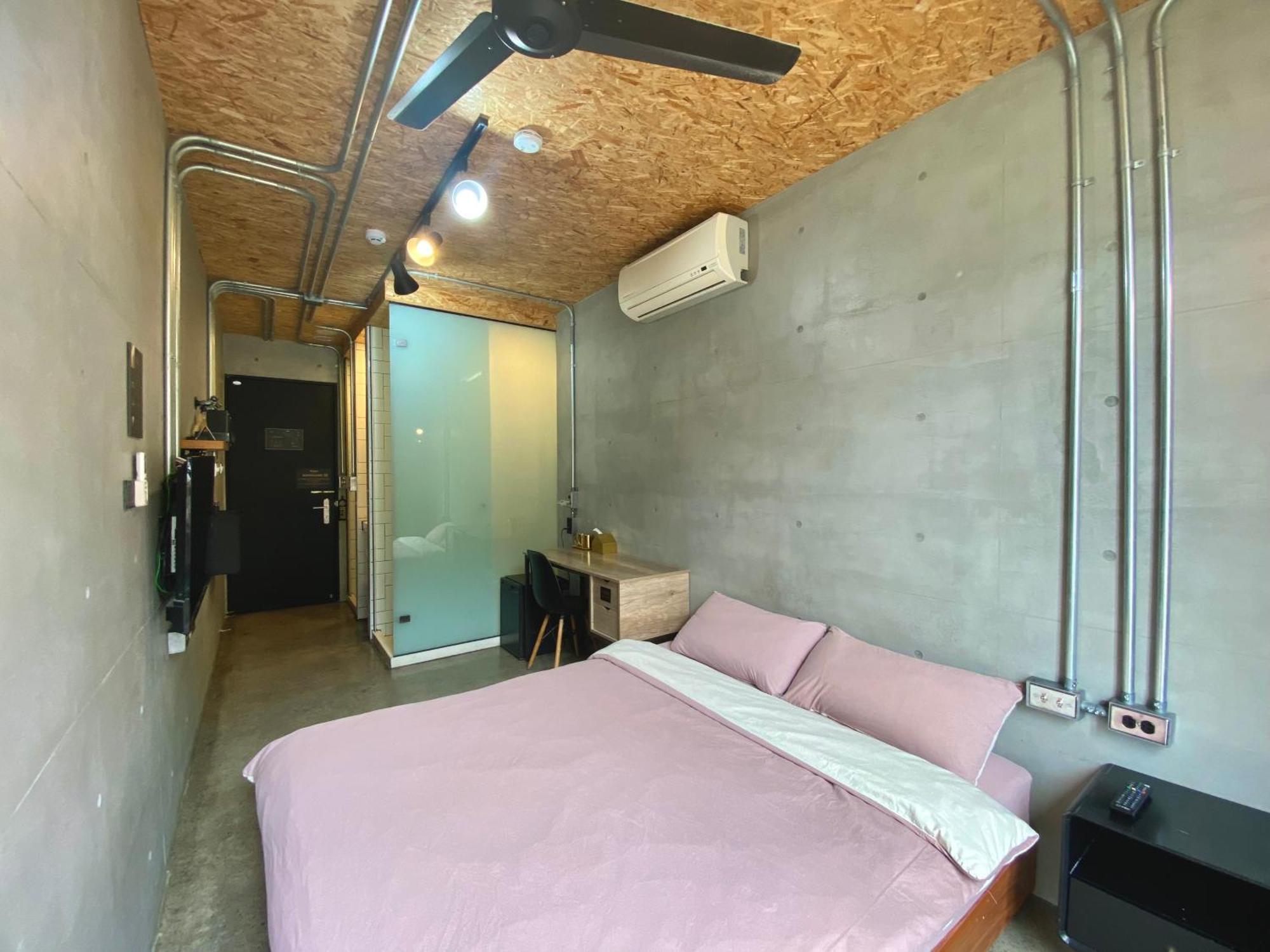 K. Gold Taichung Quarto foto